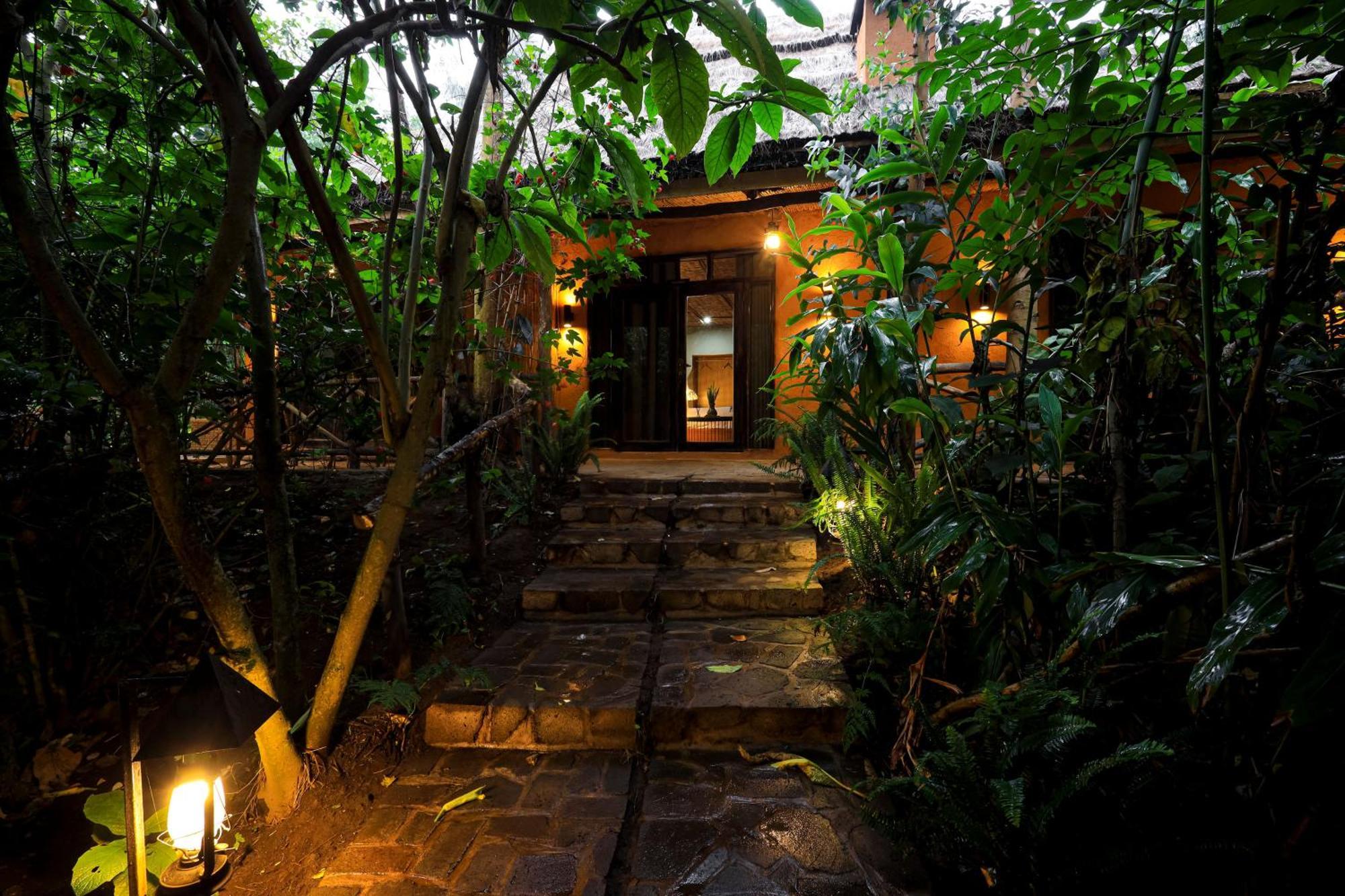 Sambora Kinigi Villa Bagian luar foto