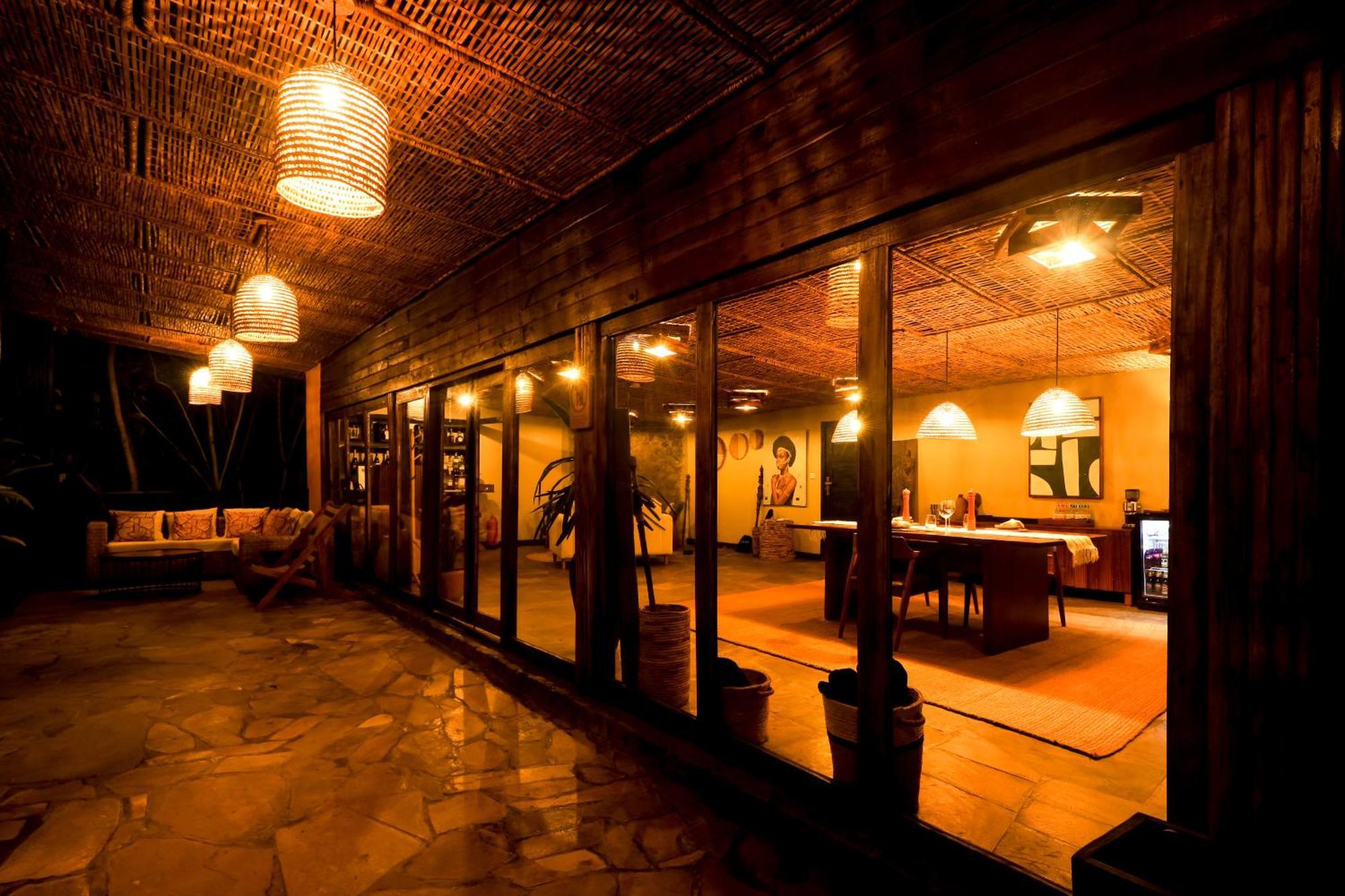 Sambora Kinigi Villa Bagian luar foto