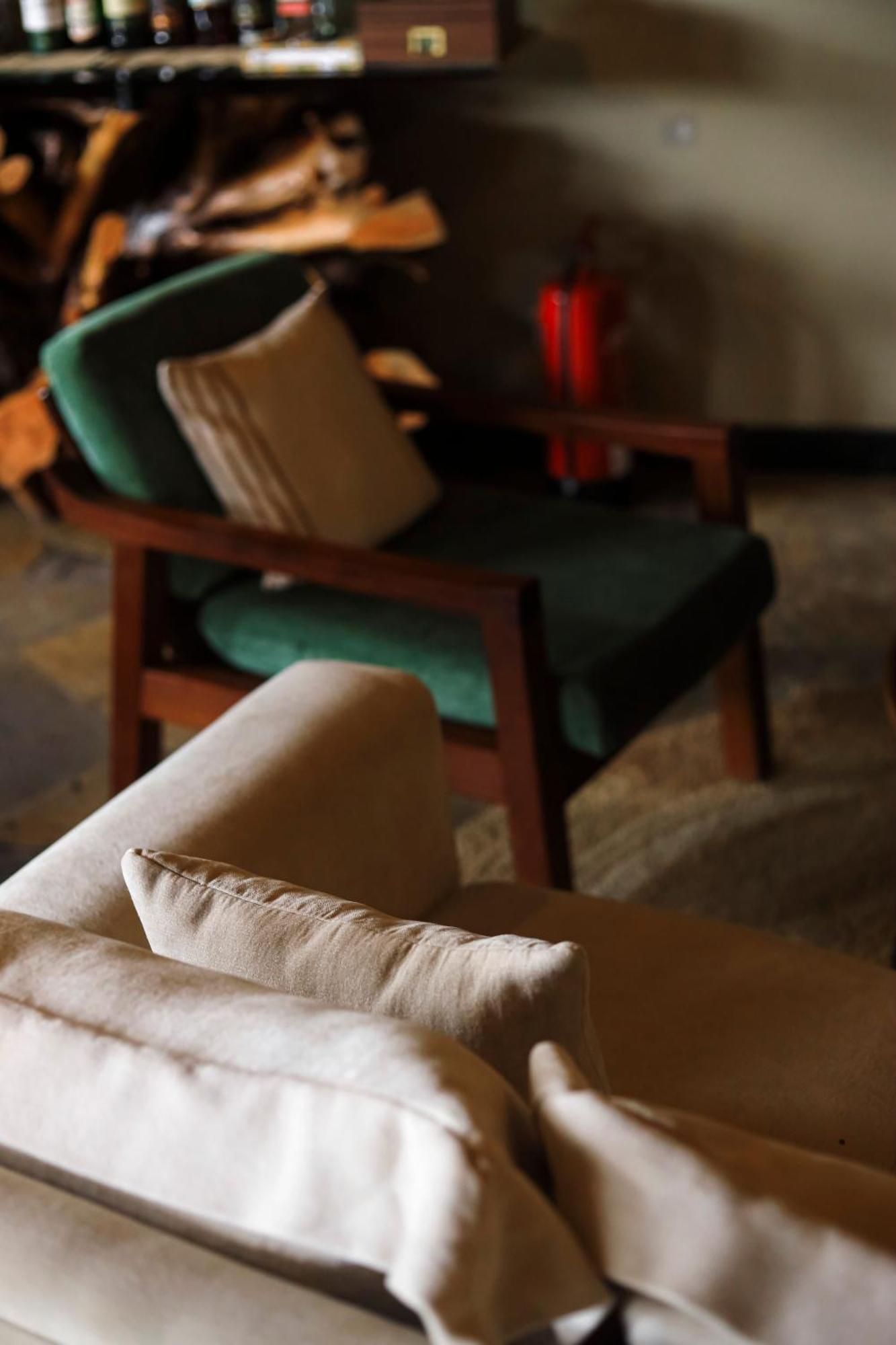 Sambora Kinigi Villa Bagian luar foto