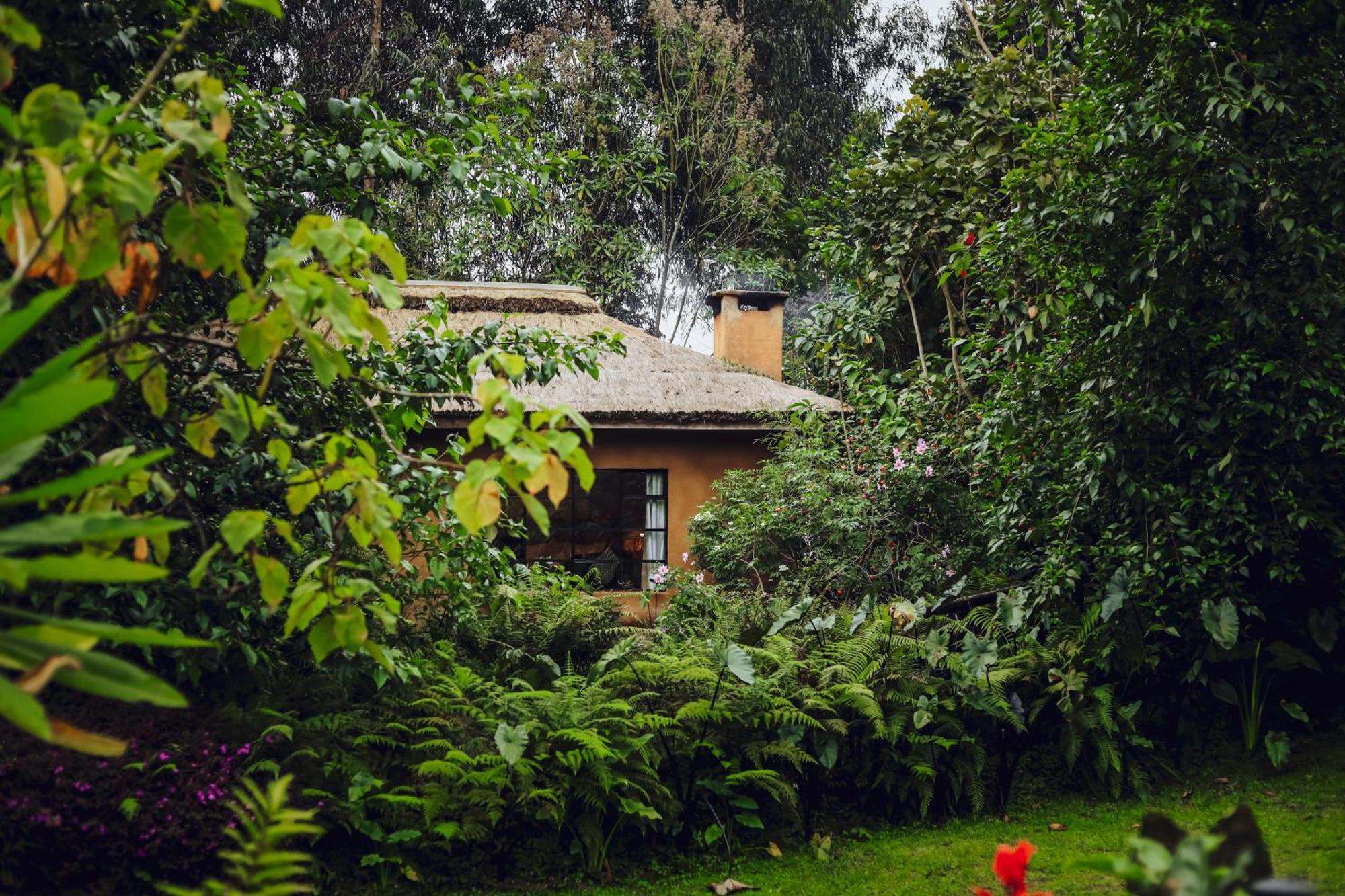 Sambora Kinigi Villa Bagian luar foto
